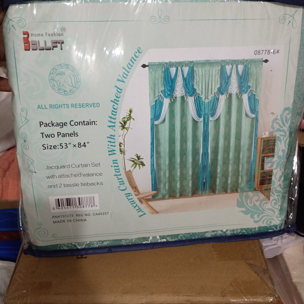 Green Jacquard Curtain Set with Valance